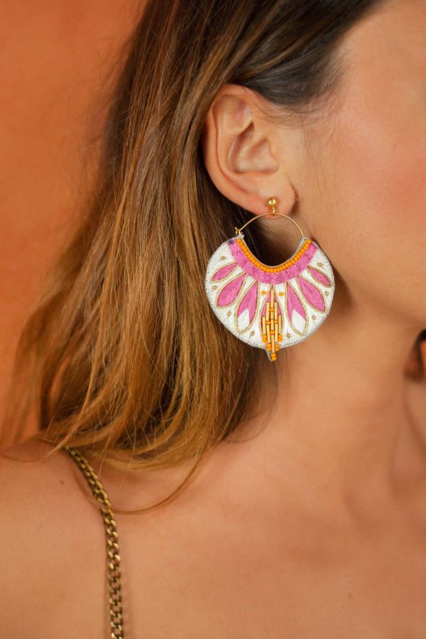 Boucles d'oreilles ethniques Apie – Image 2