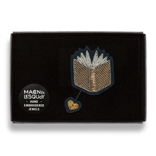 Broche À la recherche du Livre
