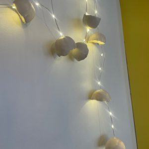 Guirlande lumineuse en porcelaine fait main