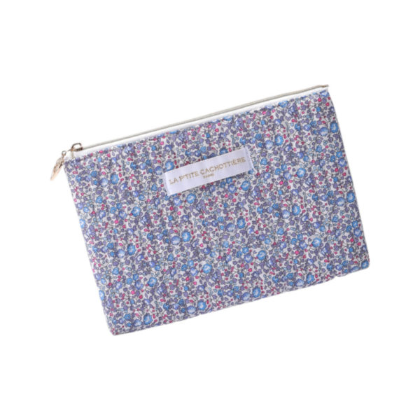 trousse en tissu avec des motifs floraux bleus LA P'TITE CACHOTIERE