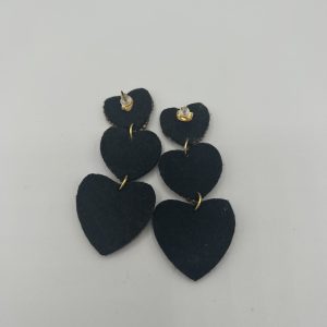 Alternative view of Boucles d'oreilles trio coeur perles
