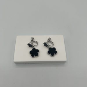 Boucles d'oreilles fleur argent et noir