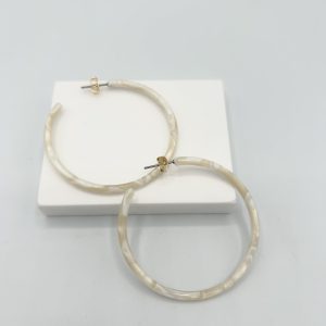 Créoles en résine – Ivoire LES CLEIAS