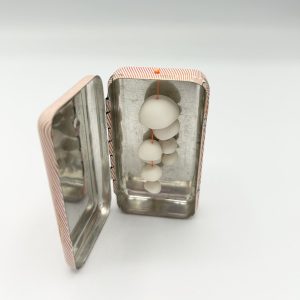 Boîte rouge Céramique méduse ANNE BERTHELOT