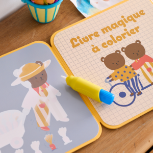 Livre de coloriages magiques à l'eau - Petit déj