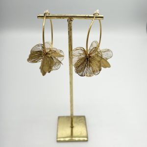 Boucles d'oreilles grande créole ornées de fleurs Héliance