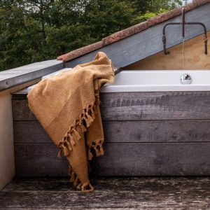 Serviette en éponge 100 x 180 cm ULYSSE Miel Bed and philosophy