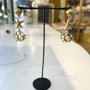 Boucles d'oreilles pendantes étoile de mer et coquillage Héliance