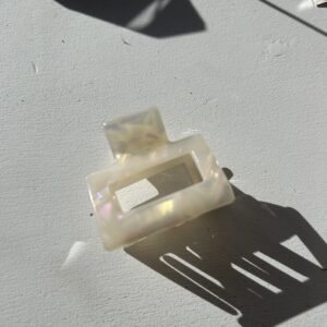 Pince à cheveux simple nacré blanche