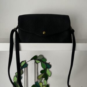 Sac noir à bandoulière  MANDOLINE