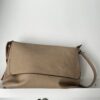 Sac bandoulière taupe MANDOLINDE