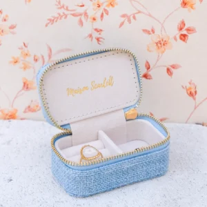 Mini boîte à bijoux de voyage Marie Velours lin bleu ciel MAISON SCARLETT
