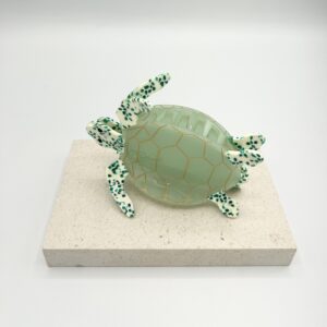 Pince à cheveux tortue verte et blanche