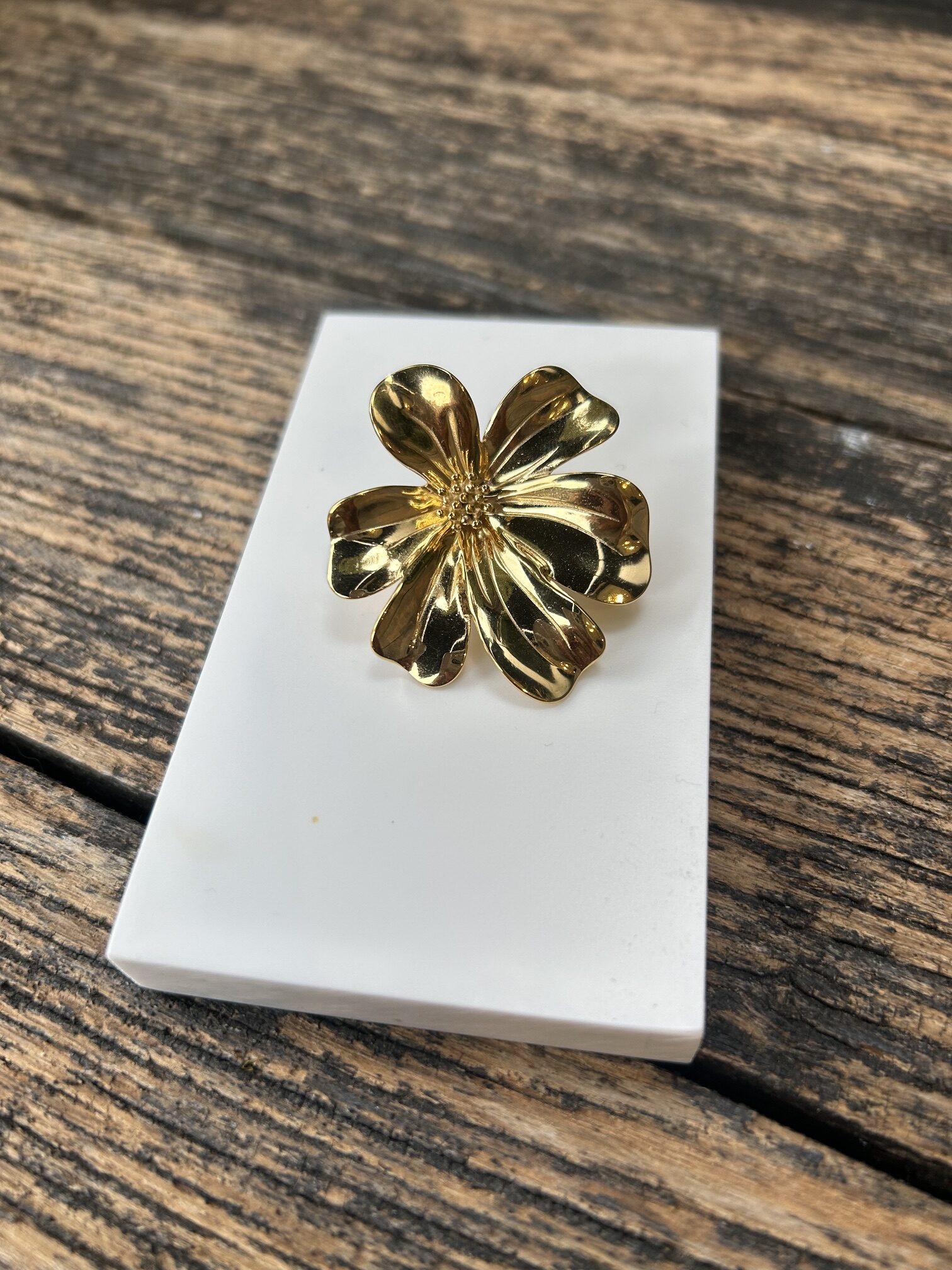 Pin's Bohm Paris - Fleur doré